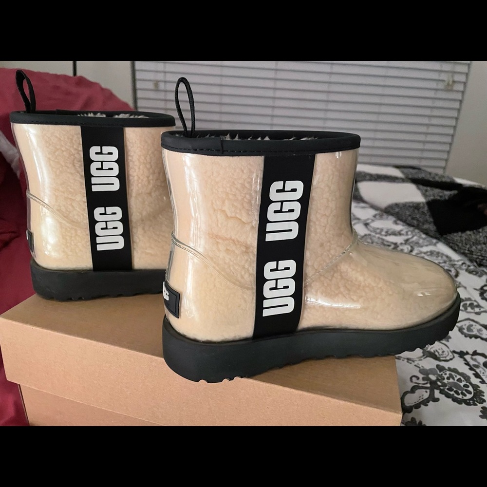 Ugg boots super cute an cozy wore one time
